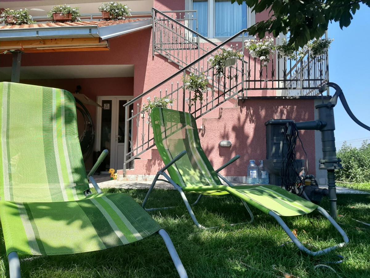 Apartments "Predah Kod Baraca" Ni Buitenkant foto