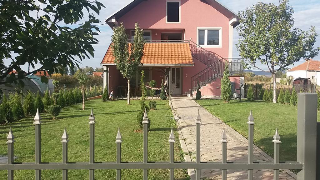 Apartments "Predah Kod Baraca" Ni Buitenkant foto