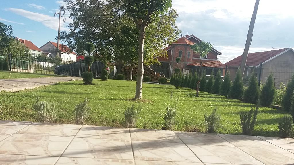 Apartments "Predah Kod Baraca" Ni Buitenkant foto