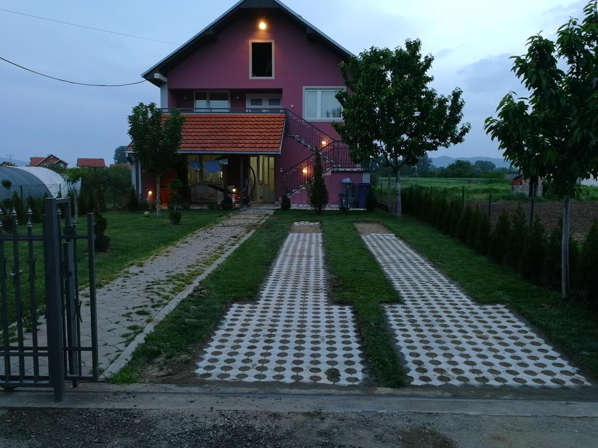 Apartments "Predah Kod Baraca" Ni Buitenkant foto