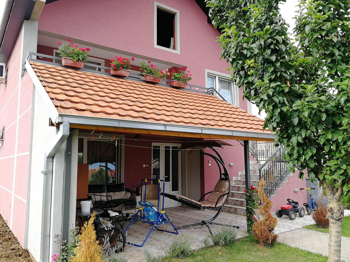 Apartments "Predah Kod Baraca" Ni Buitenkant foto
