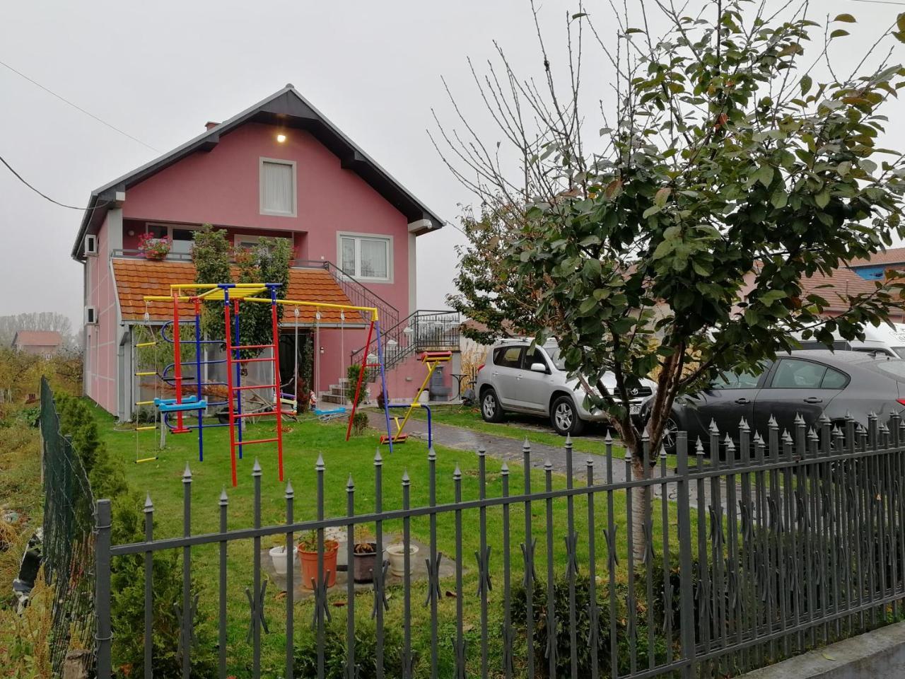 Apartments "Predah Kod Baraca" Ni Buitenkant foto