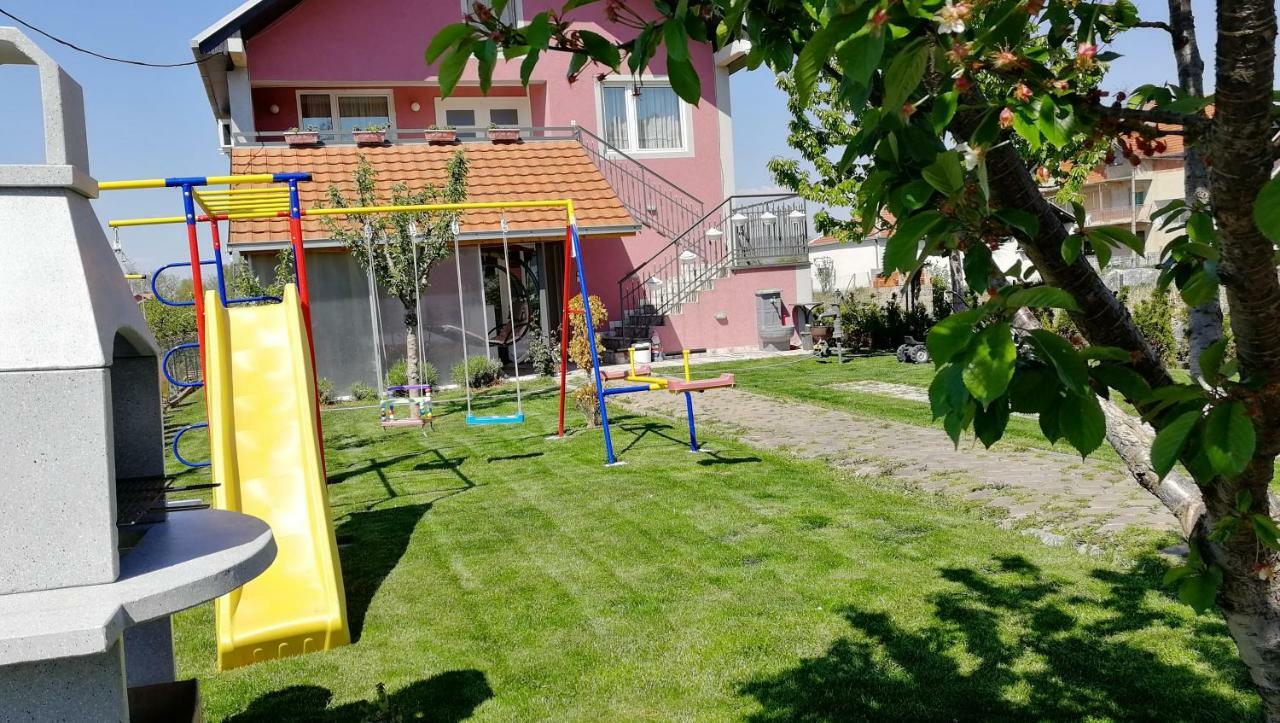 Apartments "Predah Kod Baraca" Ni Buitenkant foto